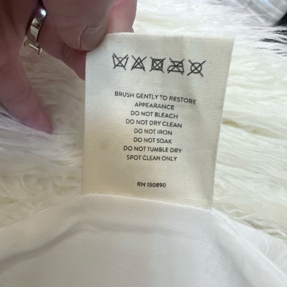 ๐ฅ๐ฅHOST PICK!!๐ฅ๐ฅ Spell Designs Kate coat white shearling faux fur coat size M / L - Picture 10 of 12